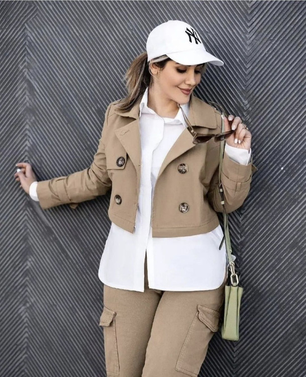 ست ۳ تیکه شومیز+ کت+ دامن کار فوق العاده زیباست تنخور شیکی داره جنس پارچه درجه یک