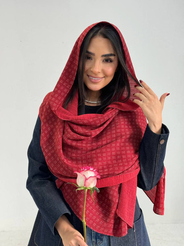 شال پلیسه ریز زرشکی طرحدار