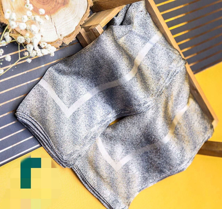 روسری طلایی