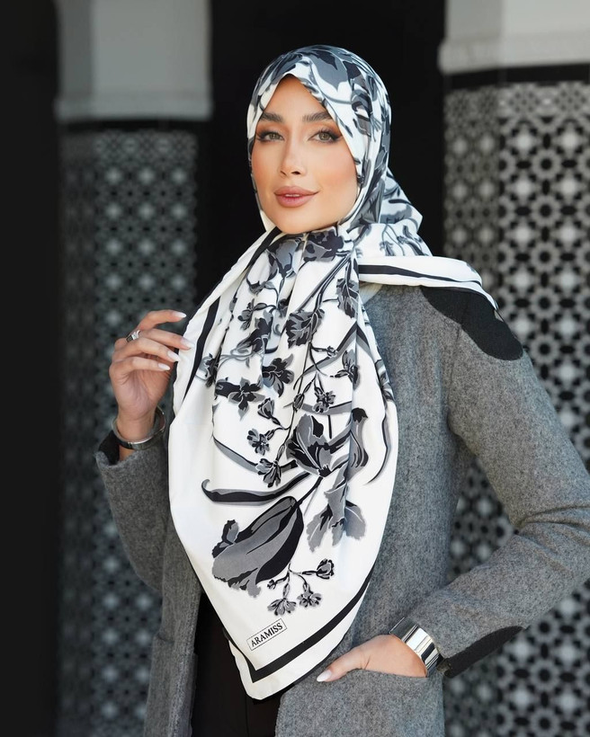 روسری ساتن ابریشم مشکی سفید