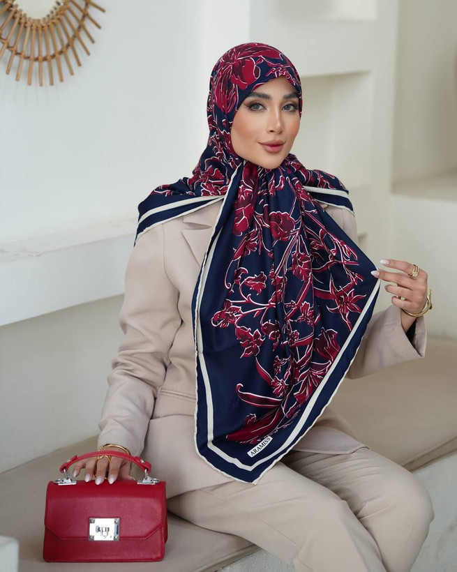 روسری ساتن ابریشم سورمه ای زرشکی