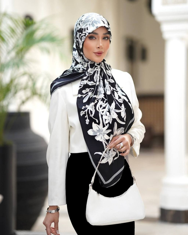 روسری ساتن ابریشم مجلسی