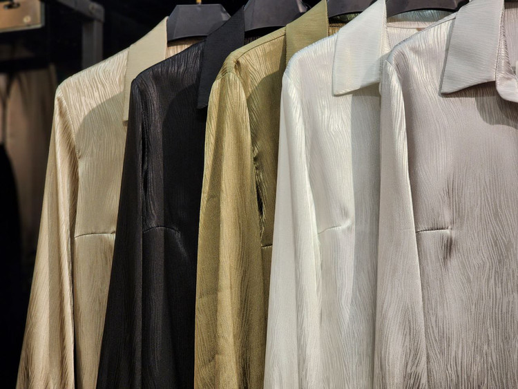 شومیز آستین بلند ساتن طرحدار