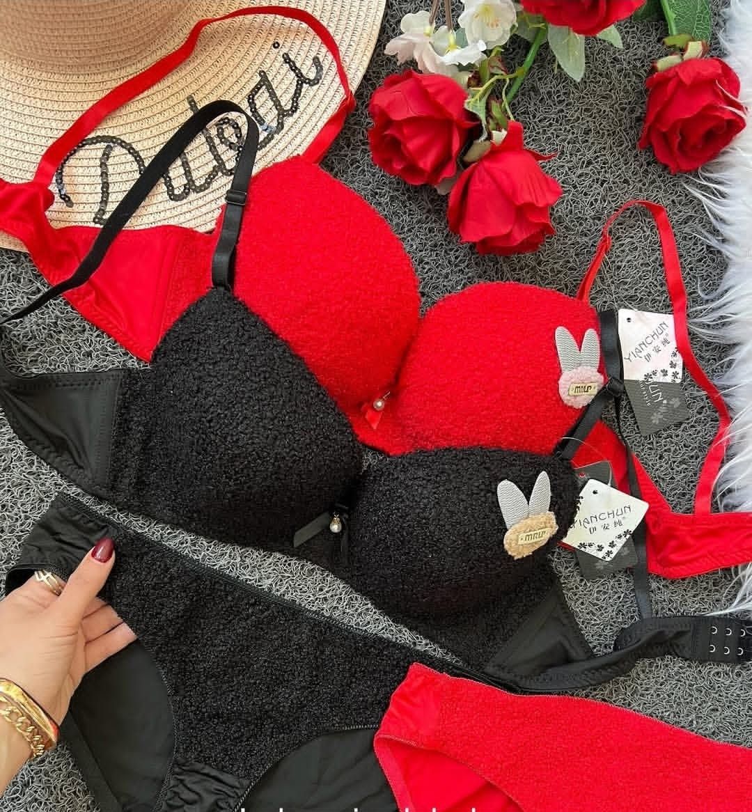 شورت و سوتین پشمی