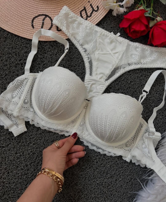 خرید ست لباس زیر دکلته