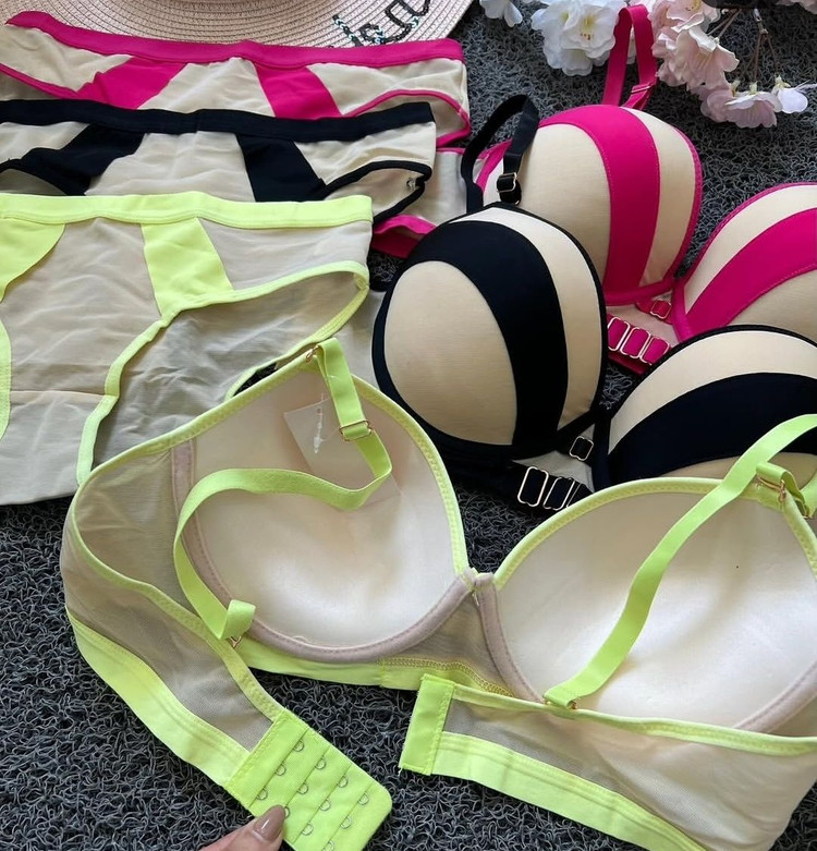 ست شورت و سوتین اروپایی مخمل - باسلامست شورت و سوتین اروپایی مخمل - باسلام