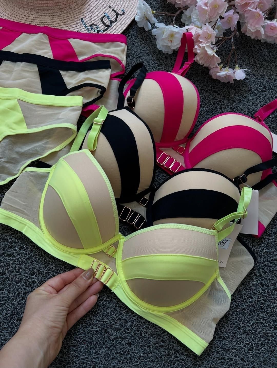 ست شورت و سوتین اروپایی