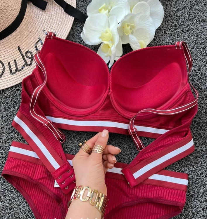 خرید و قیمت ست اسفنجی شورت و سوتین با کیفیت بالا