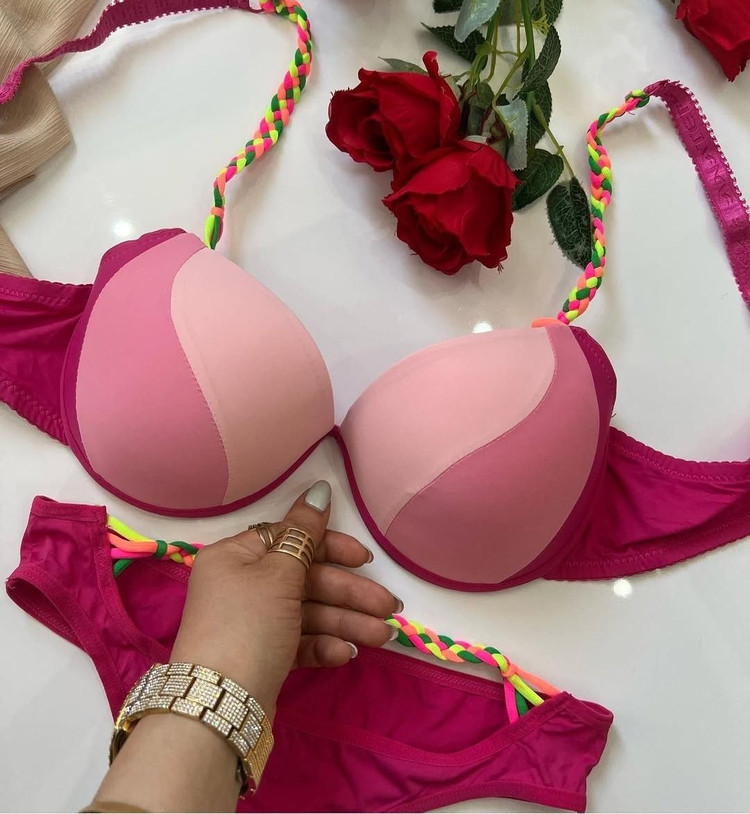 خرید و قیمت ست سوتین وشورت طرح گیس باف