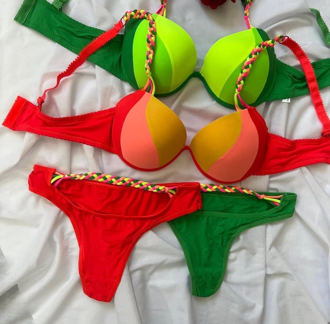 ست شورت و سوتین با رنگهای جیغ و فسفری