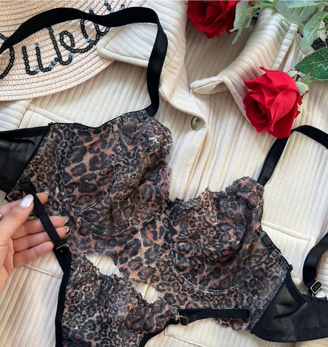 ست شورت و سوتین دانتل تور پلنگی زیر فنردار