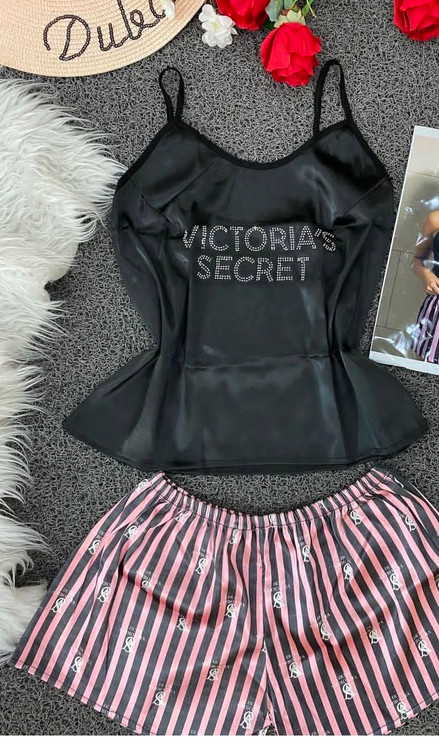 خرید تاپ و شورتک ساتن Lxخرید تاپ و شورتک ساتن Lx