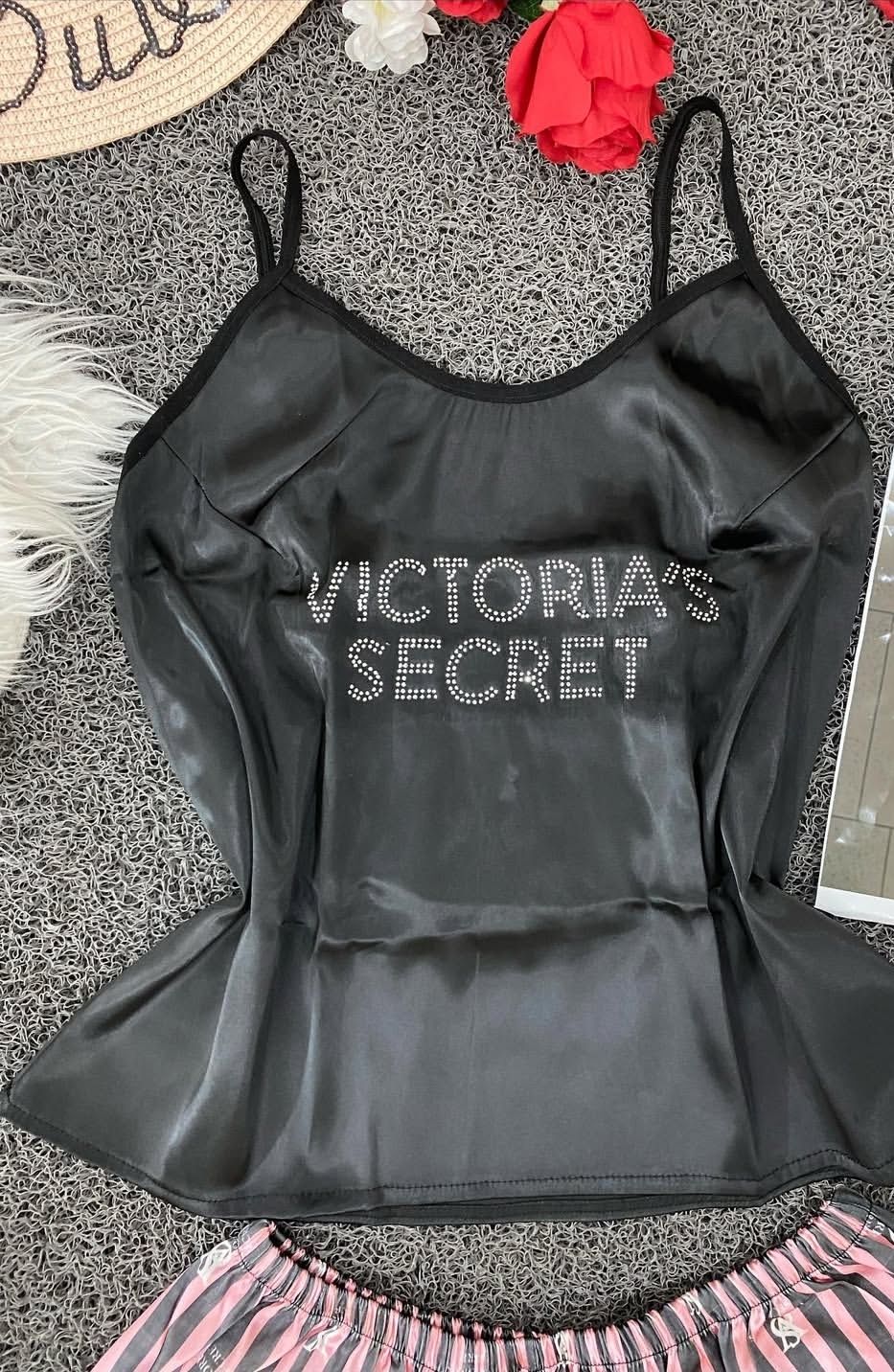 ست تاپ و شورتک ساتن