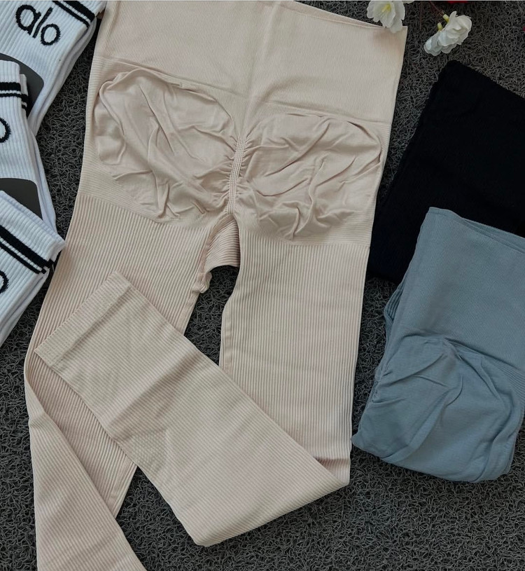 لگینگ اسپرت زنانه مدل سیملس پشت چین دار گنی ...