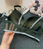 ست کراپ و شورتک چرم جنس چرم قیمت:۶۴۹/۰۰۰ سایز بندی ۳۶تا۴۴