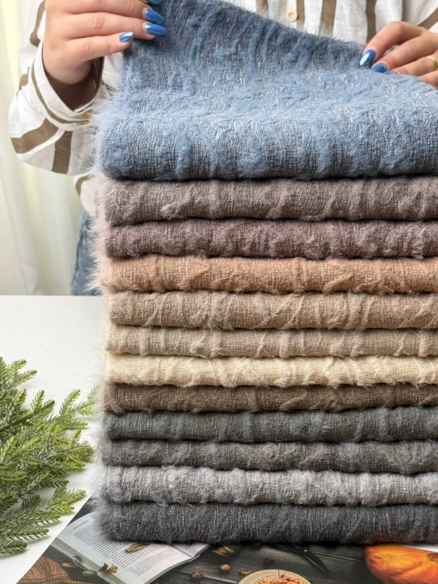 شال پاییزه دورخز طرح برجسته وارداتی - آبی - ترب