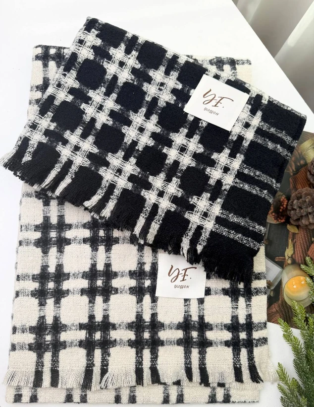 خرید و قیمت شال موهر طرح دار هشتگ از غرفه شال و روسری لاوین