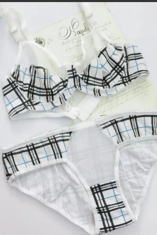 ست شورت و سوتین گیپور