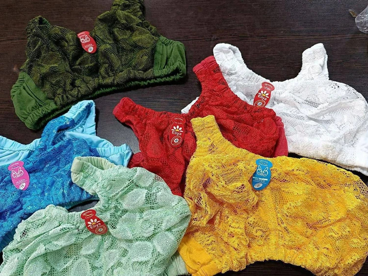 سوتین دست دوز بزرگ