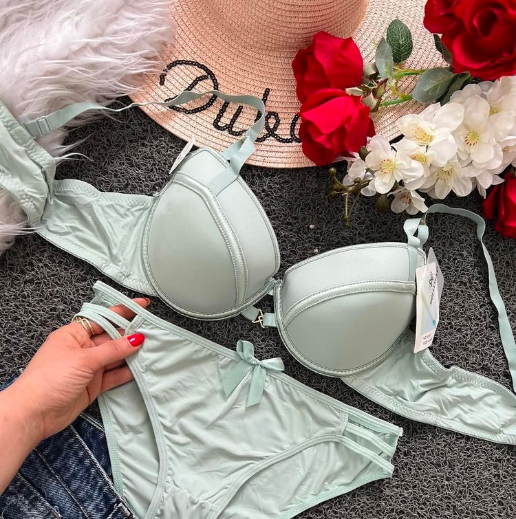 مدلهای جدید ست شورت و سوتین اسفنجی زنانه