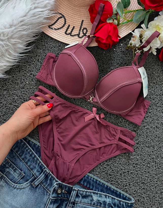 ست سوتین و شورت - شرکت تولیدی لباس زیر زنانه تی بی ان