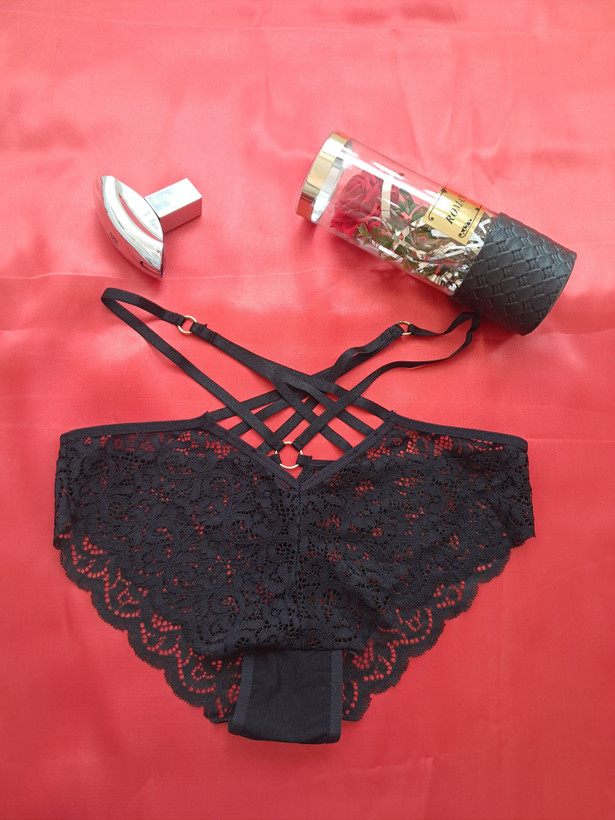 شورت فانتزی مدل پشت ضربدری توری برند رونیا