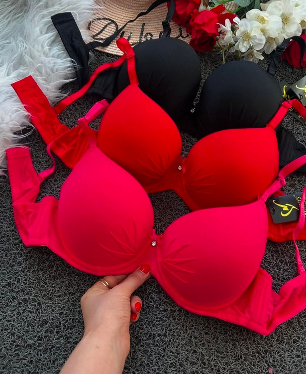 سوتین اسفنجی فنردار اعلا | استایلی لطیف و دلفریب