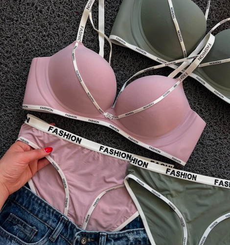 ست شورت و سوتین اسفنجی 2025 با بهترین قیمت