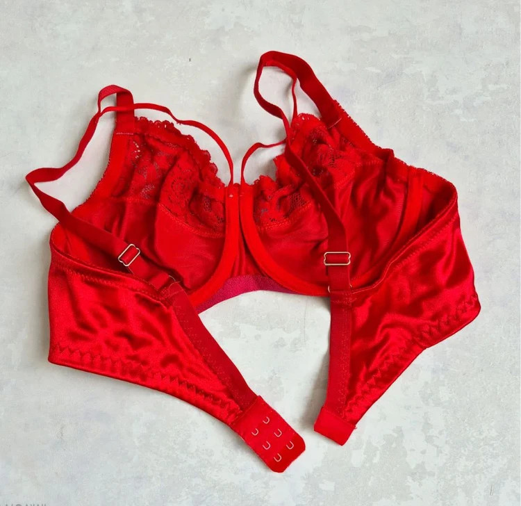 سوتین زنانه ✨فنر دار ، دستک سوزنی 💎برند : الناز ...