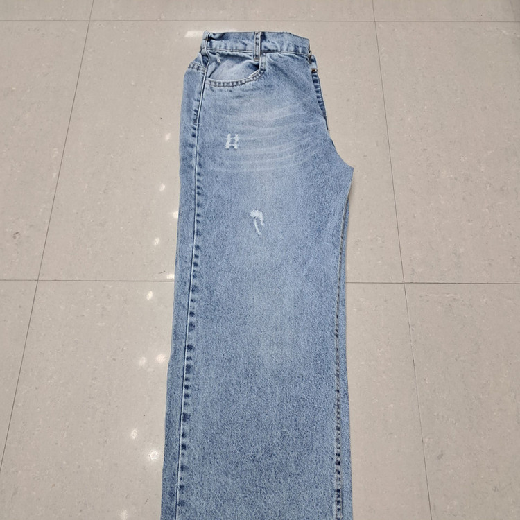شلوار جین نیم بگ ابی سایز بزرگ۵۰تا۶۰ -