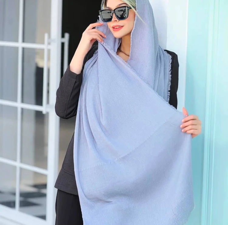 شال نخی برشکا دور ریش