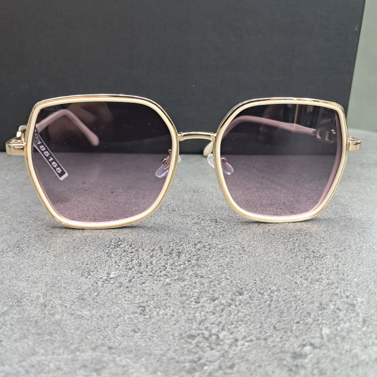 عینک افتابی فلزی طلایی صورتی