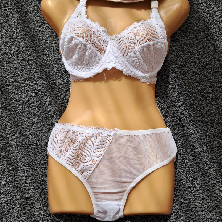 ست شورت و سوتین گیپور