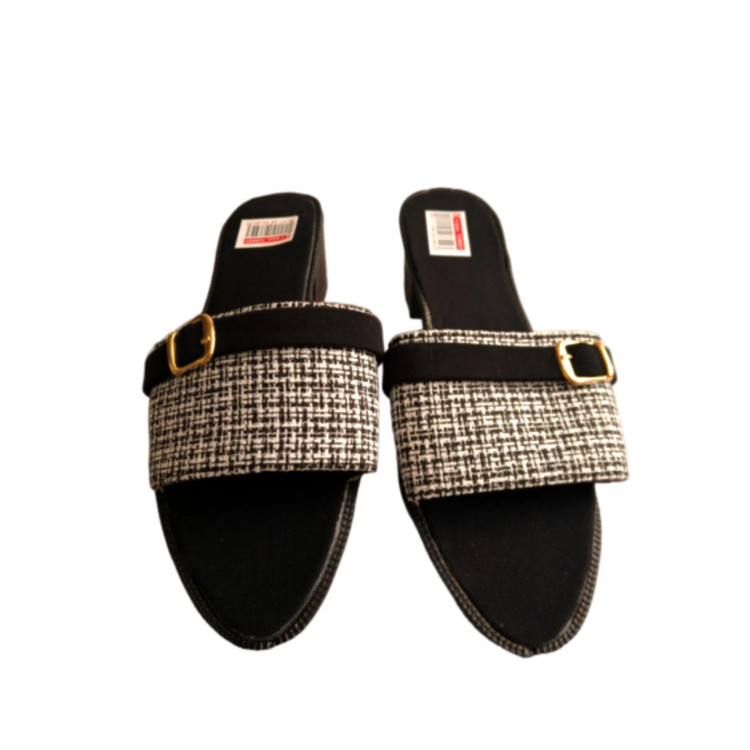 صندل زنانه مدل حدیثه پاشنه 5 سانتیمتری مناسب استفاده روزمره و مجلسی