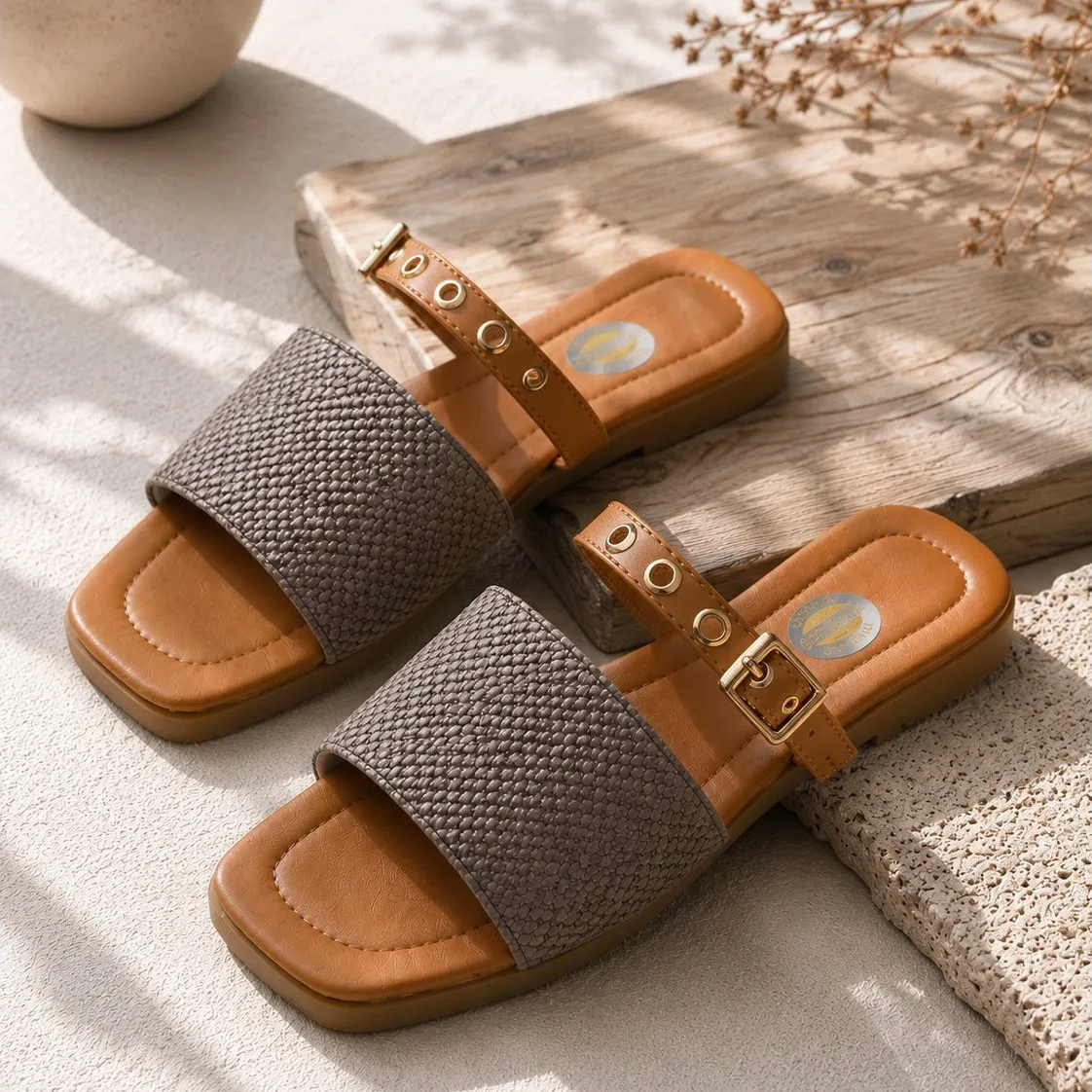 صندل زنانه آویسا رنگ طوسی بافت حصیری روزمره