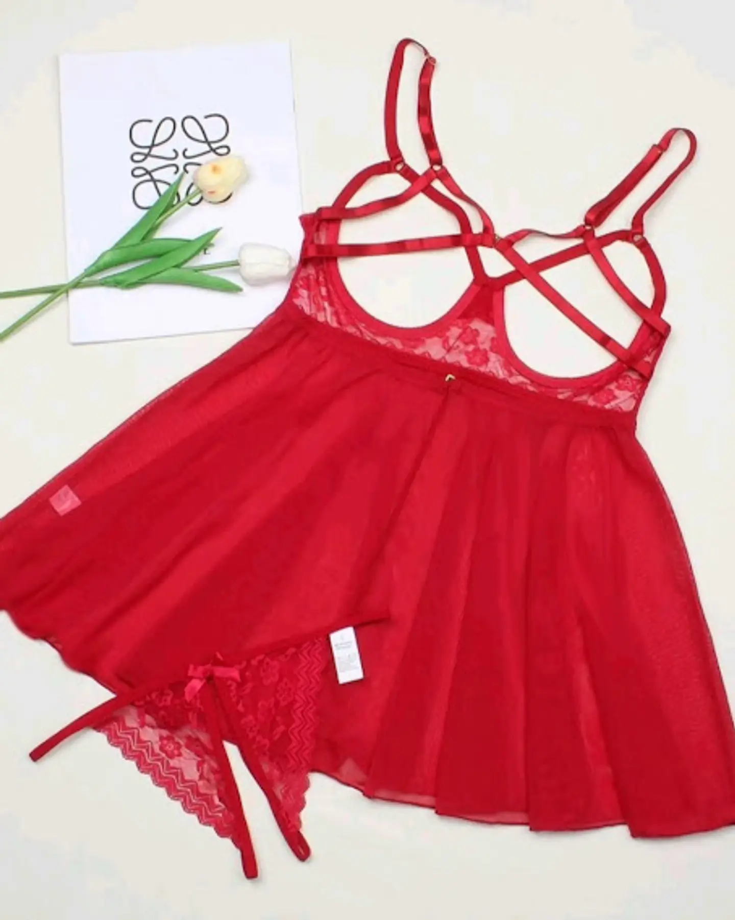 لباس خواب کوتاه فانتزی جنس حریر و تور + شورت فاق باز