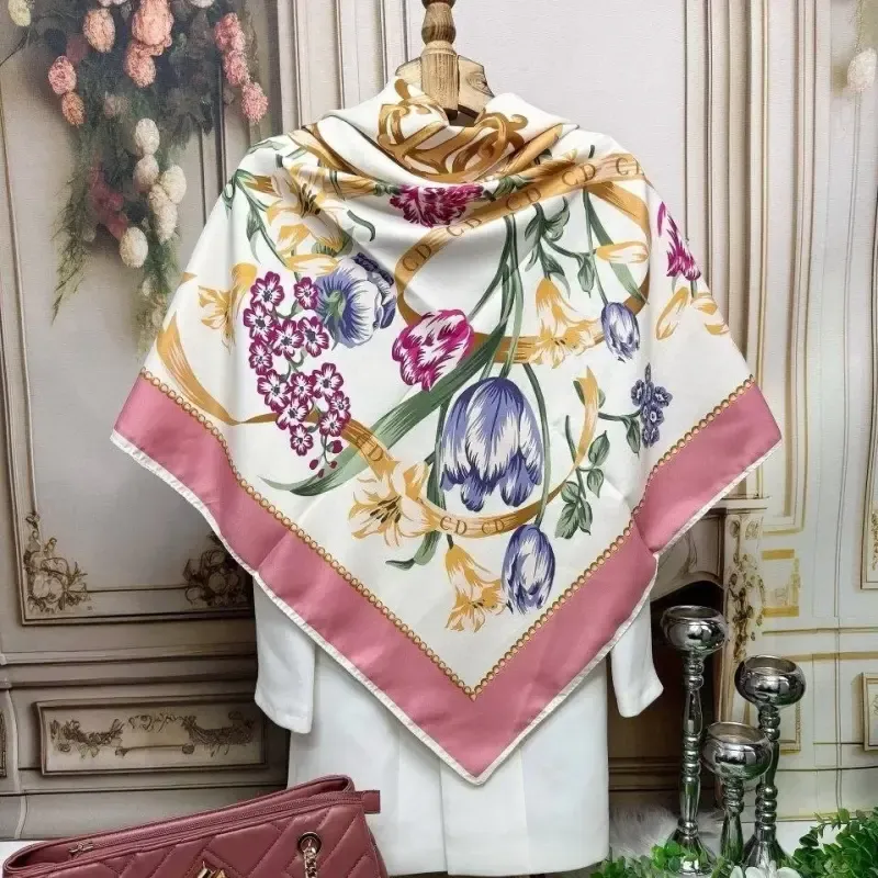 روسری ساتن طرح رزگلد قواره 140 آبی روشن